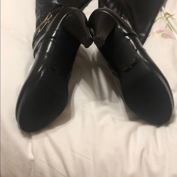 Beautiful black knee high boots 🖤 - Picture 7 of 10